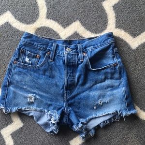 Levi’s 501 premium cutoffs